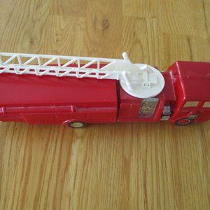 Vintage Avon Firetruck container - Used - Collectible - Best Offer - Rare